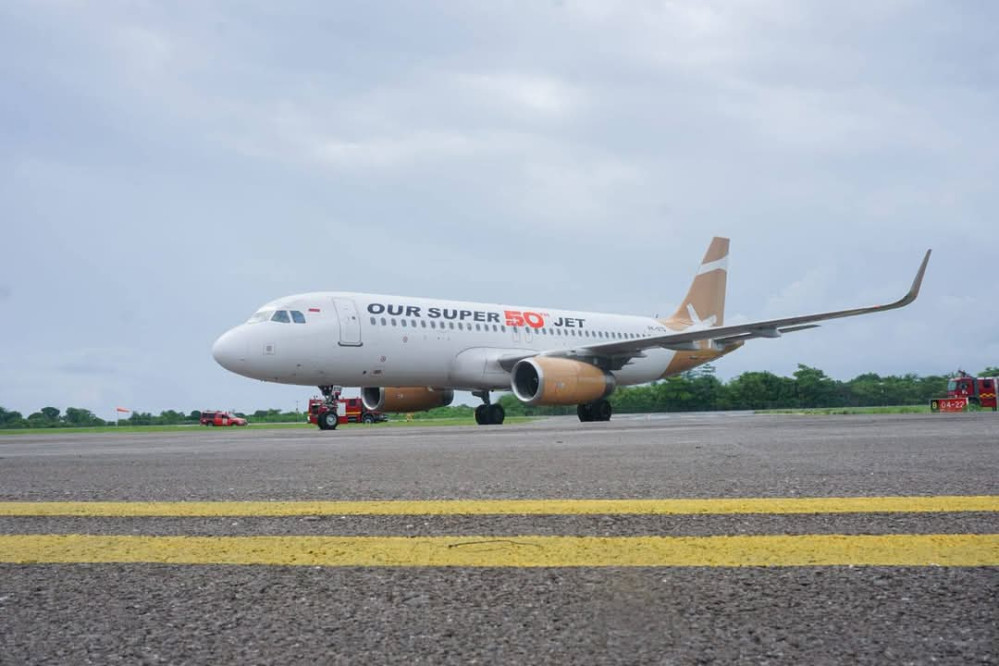 Bersejarah, Perdana Pesawat Airbus A320-200 Mendarat di Baubau